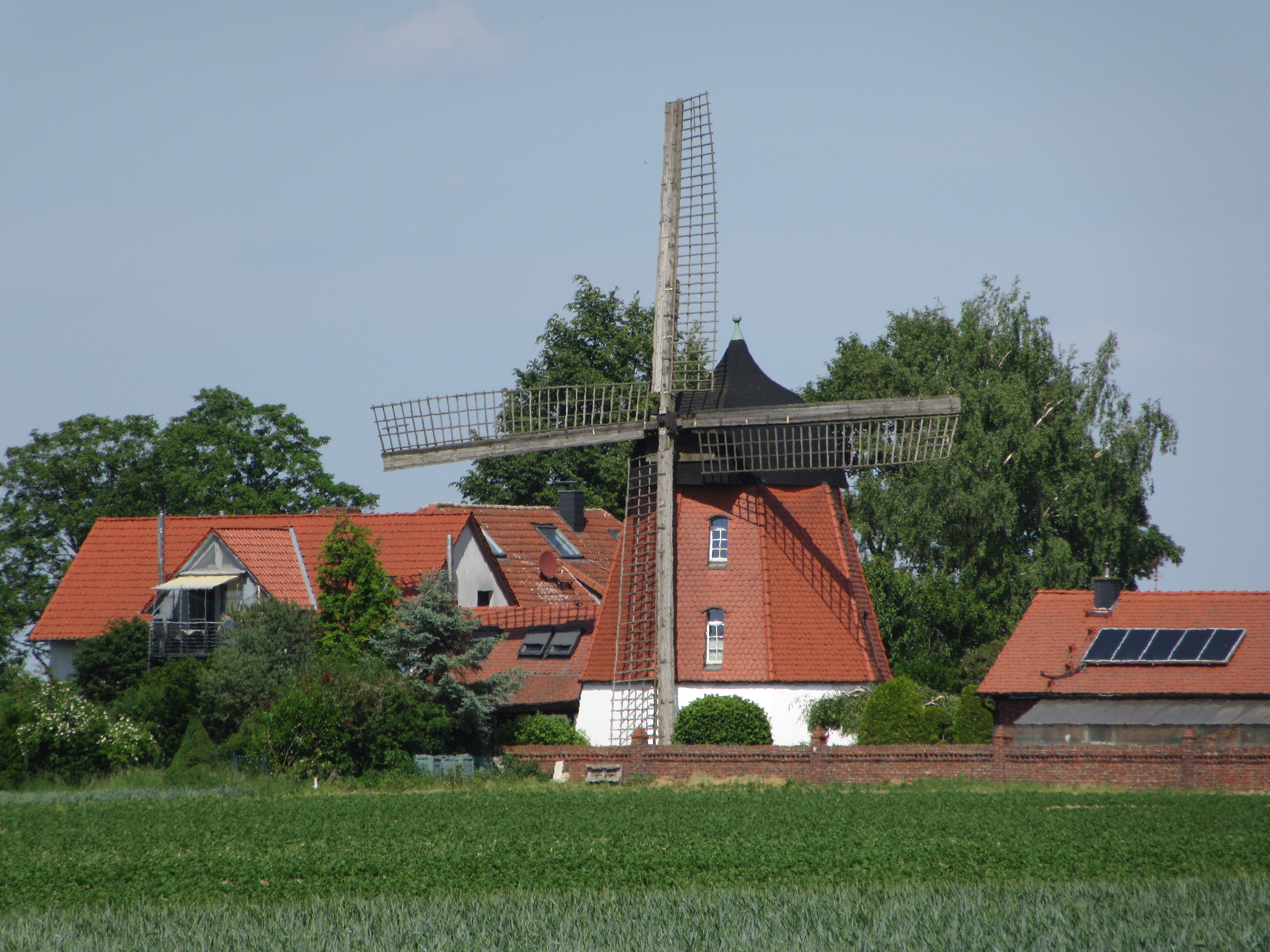 Blick auf die historische Mühle im Ortsteil Meine